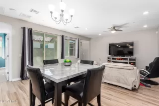 Photo #5: 6710187 Listing 