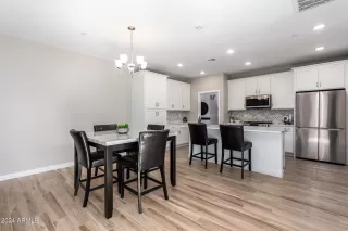 Photo #6: 6710187 Listing 