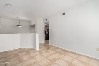 Photo #5: 6710222 Listing 