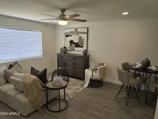 Photo #4: 6710243 Listing