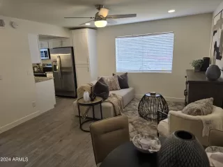 Photo #6: 6710243 Listing