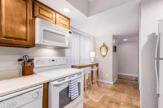 Photo #2: 6710291 Listing