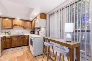 Photo #3: 6710291 Listing