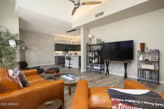 Photo #2: 6710308 Listing 