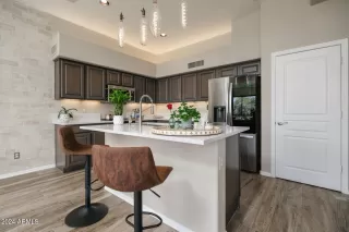 Photo #6: 6710308 Listing 