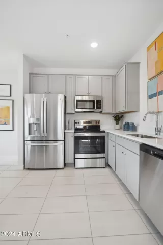 Photo #5: 6710435 Listing