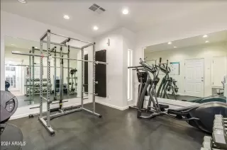 Photo #6: 6710486 Listing