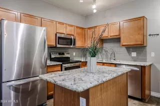 Photo #3: 6710515 Listing 