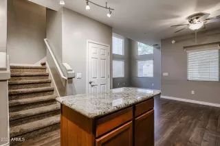 Photo #5: 6710515 Listing 