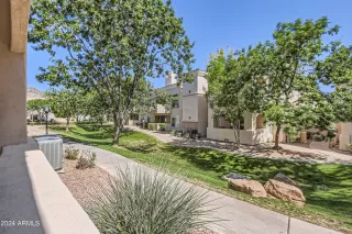 Photo #6: 6710598 Listing