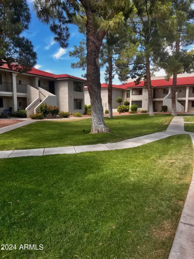 MLS: 6710631 Condo For Sale