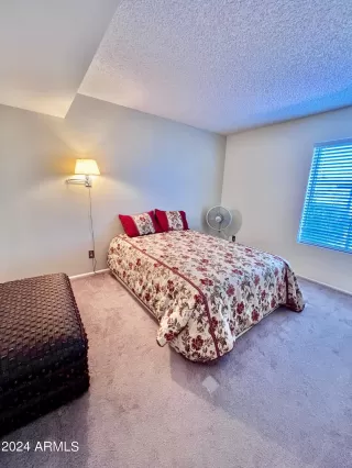 Photo #3: 6710631 Listing