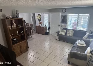 Photo #5: 6710980 Listing