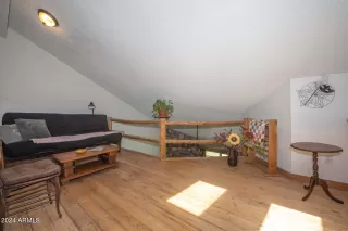 Photo #3: 6711147 Listing