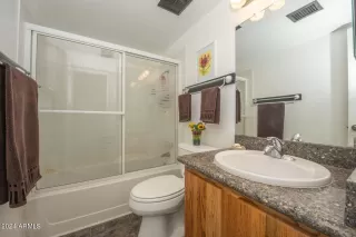 Photo #6: 6711147 Listing