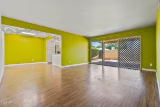 Photo #5: 6711161 Listing