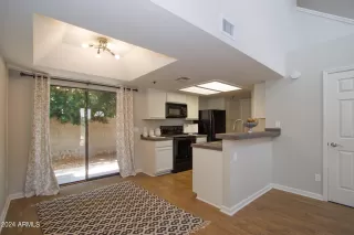 Photo #1: 6711302 Listing