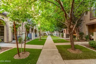 Photo #3: 6711387 Listing