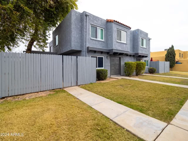 MLS: 6711483 Condo For Sale