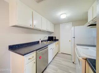 Photo #3: 6711483 Listing 