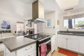 Photo #4: 6711824 Listing