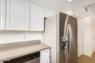 Photo #5: 6711824 Listing