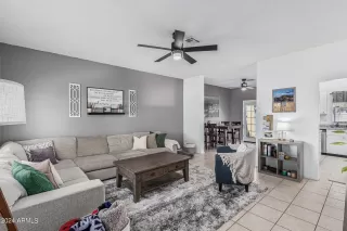 Photo #3: 6711866 Listing