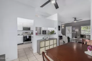 Photo #6: 6711866 Listing