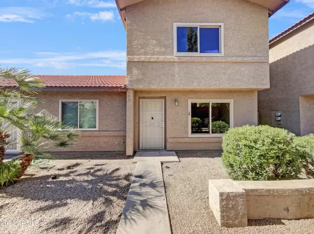 MLS: 6711961 Condo For Sale