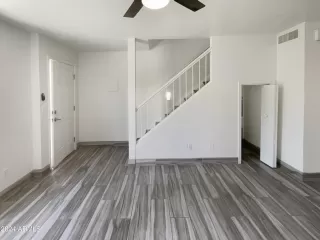 Photo #3: 6711961 Listing