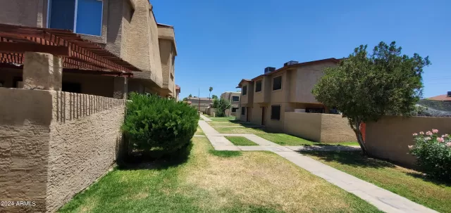 MLS: 6711984 Condo For Sale