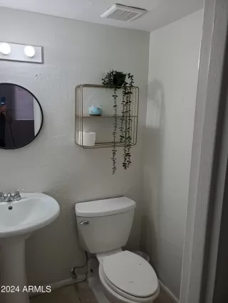 Photo #2: 6711984 Listing