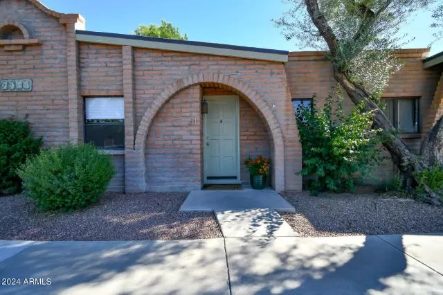 MLS: 6712018 Condo For Sale