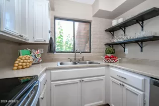 Photo #6: 6712018 Listing 