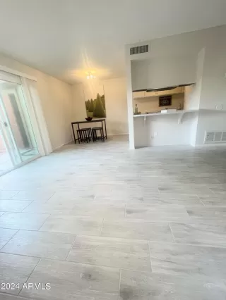 Photo #3: 6712065 Listing