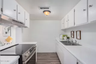 Photo #2: 6712094 Listing 