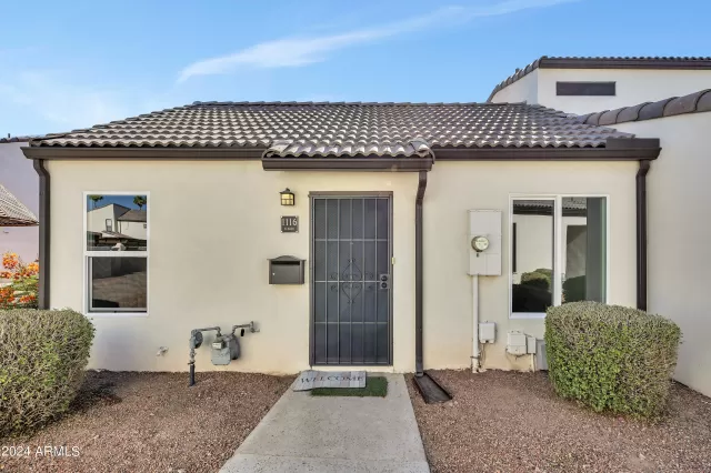 MLS: 6712303 Condo For Sale