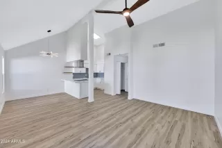 Photo #5: 6712303 Listing 