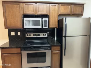 Photo #3: 6712541 Listing