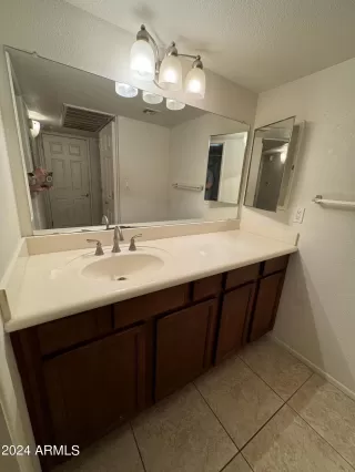 Photo #6: 6712541 Listing