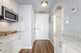 Photo #4: 6712640 Listing