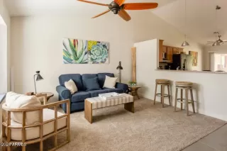 Photo #1: 6712718 Listing