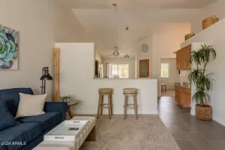 Photo #2: 6712718 Listing