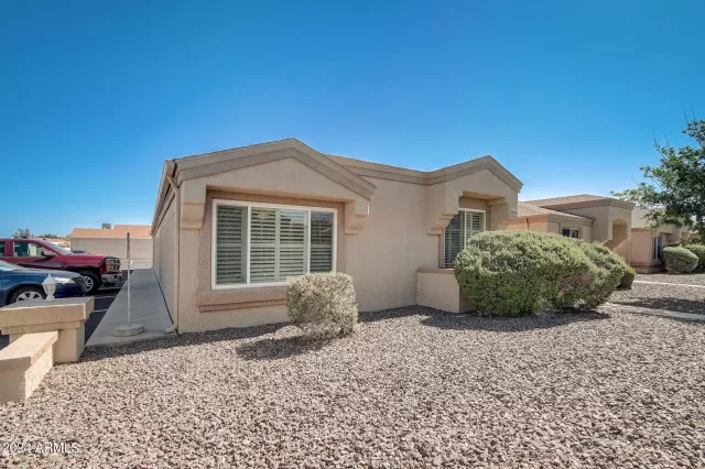 MLS: 6712736 Condo For Sale