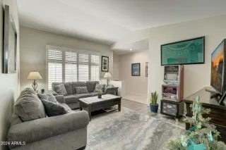 Photo #5: 6712736 Listing