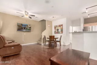 Photo #2: 6712818 Listing