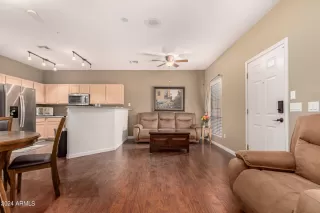 Photo #3: 6712818 Listing