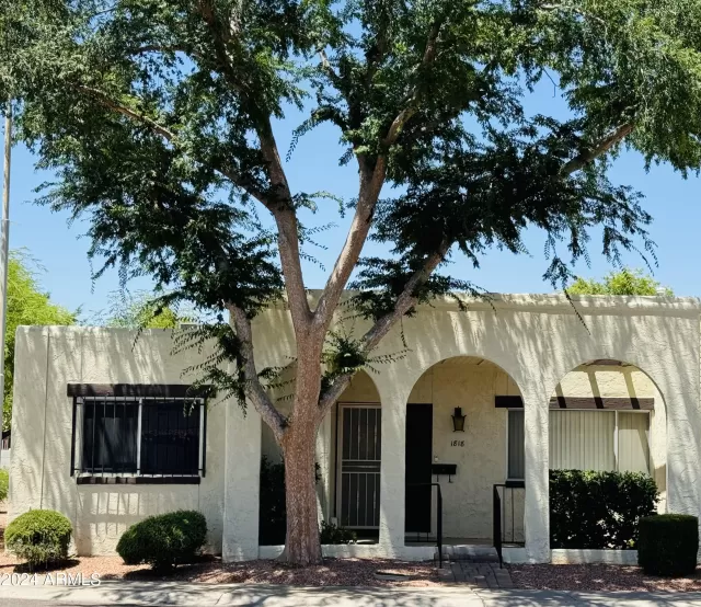 MLS: 6712878 Condo For Sale