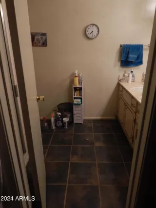 Photo #5: 6712878 Listing