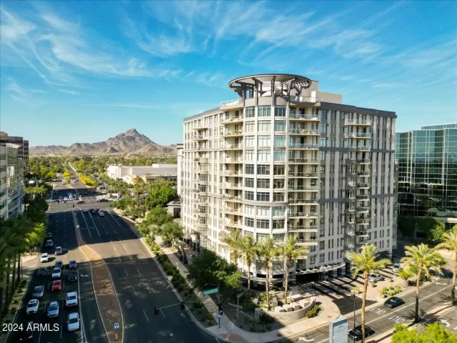 MLS: 6712900 Condo For Sale